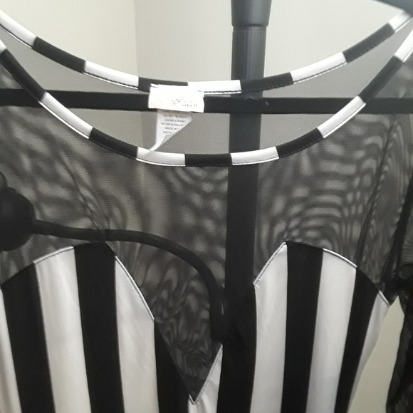 Black and white Pinstripe full length dress - Picture 2 of 6